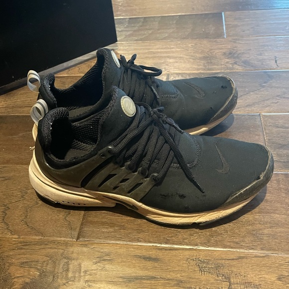 Nike sneakers - Picture 3 of 5